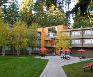 Photo of courtyard in front of Baran Hall
