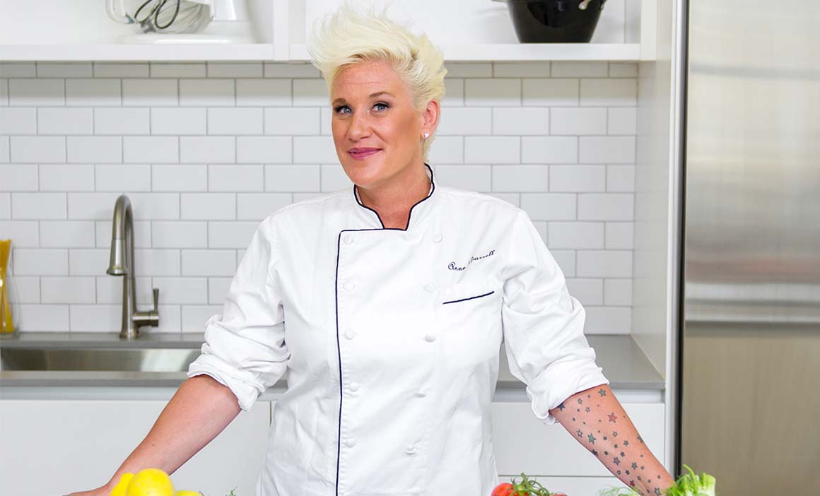 Saint Martin's University announces celebrity chef Anne Burrell as host of  Gala 2022 | Saint Martin's University