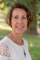 Dir-SuzanneHelmig.jpg Photo of Suzanne Helmig