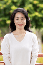 Headshot of Julie (Seok Young) Moon