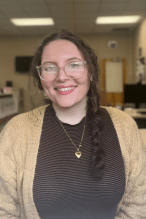 Headshot of Isabell Van Patten