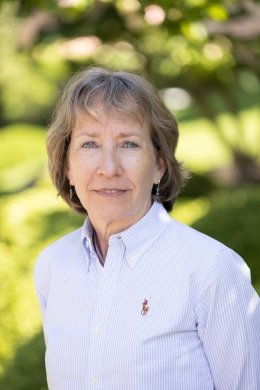 Headshot of Julie Yamamoto