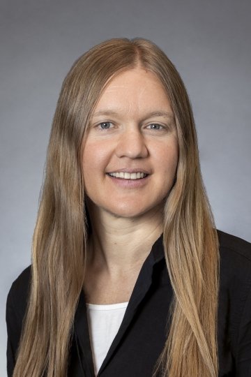 Photo of Andrea Kunder