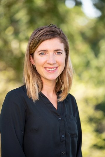 Photo of Lindsay Meyer