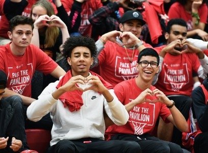 Promo_PackthePav_408x300.jpg Students with heart