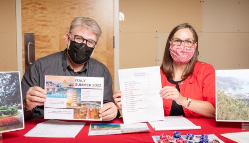 Photo of faculty in study abroad fair