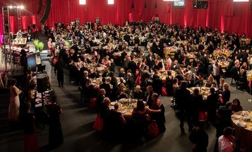 Ming Tsai helps raise $1.2 million for scholarships at Saint Martin’s Gala