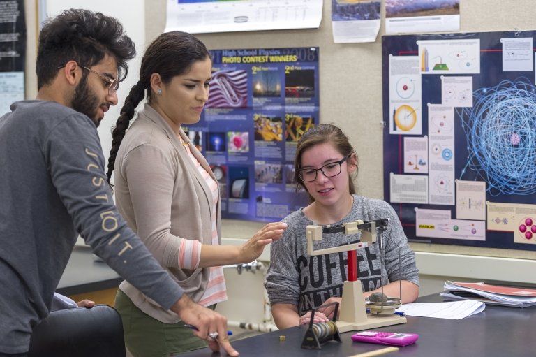 Photo of students in science 