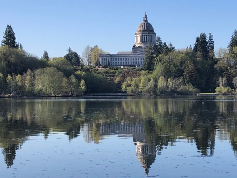 Photo of Olympia Capitol building and lake