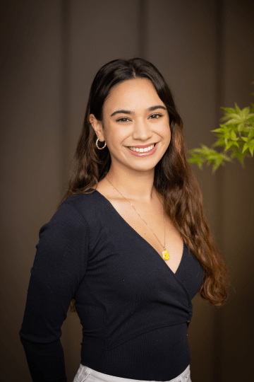 Headshot of Alyssa Kapeliela